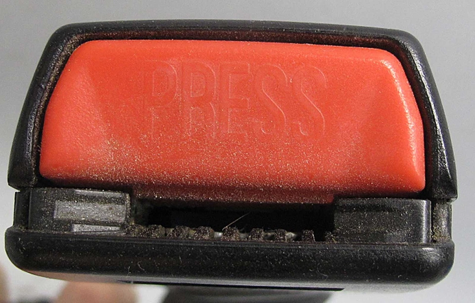 Оригинальный левый передний ремень безопасности BMW E36 3-Series Z3 с нижней пряжкой натяжитель 1997-2003 годов выпуска - Изображение 4 из 4