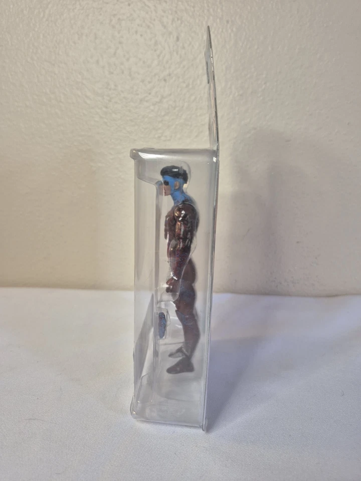 Megabox Bloody Invincible Variant Mcfarlane Toys 2017 Kirkman Skybound Black Foto 2 de 4