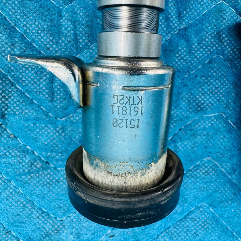 Ford Focus ST 2.0 VVT 2015-2018 válvula variable distribución solenoides admisión y escape Foto 3 de 4