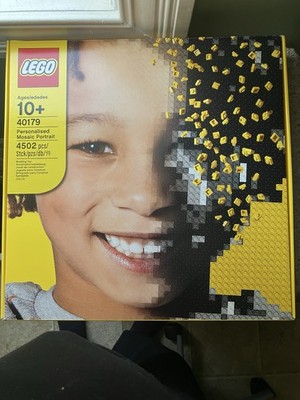 LEGO Retired: Personalised Mosaic Portrait (40179) - Brand New
