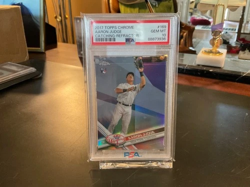 2017 Topps Chrome Catching Refractor #169 Aaron Judge Rookie PSA 10 Yankees