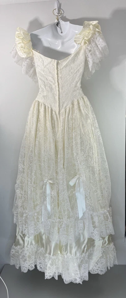 Vestido de boda vintage Flirtations by Alfred Angelo de encaje satinado marfil nuevo con etiquetas Foto 4 de 4