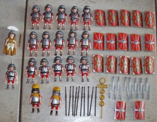 PLAYMOBIL LOT DE 19 SOLDATS LEGIONNAIRES ROMAINS AVEC ARMES ET BOUCLIERS