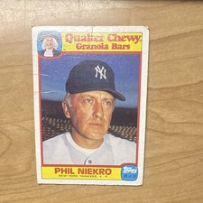 Topps 1986 Quaker Chewy Granola Bars Phil Niekro #28 New York Yankees