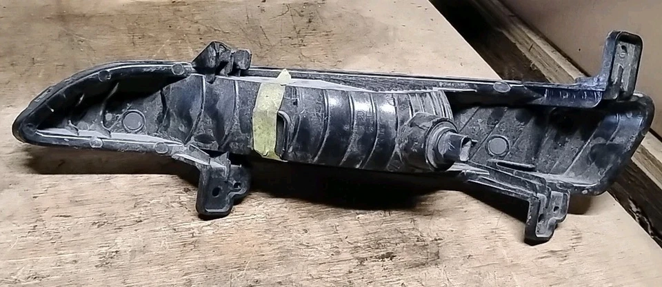 Chevrolet Traverse 2013-2017 luz de señal de giro lateral para pasajero - OEM - 23305609 Foto 2 de 2