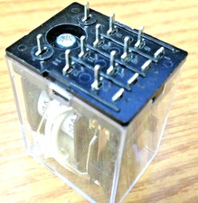 Vintage Kenwood KR-6030 receiver speakers protection relay.