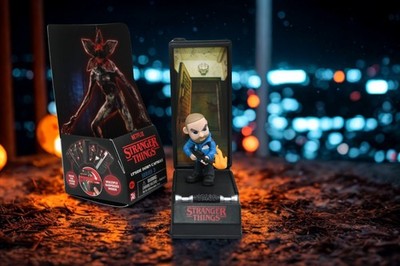 YuMe Toys Stranger Things Upside Down Capsule Series 3 Jim Hopper New