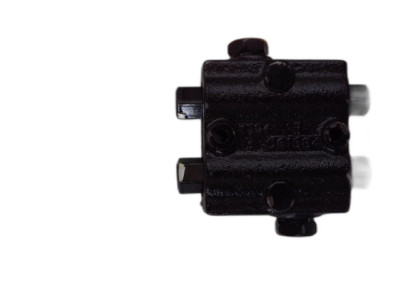 John Deere GLB141011 RELIEF VALVE