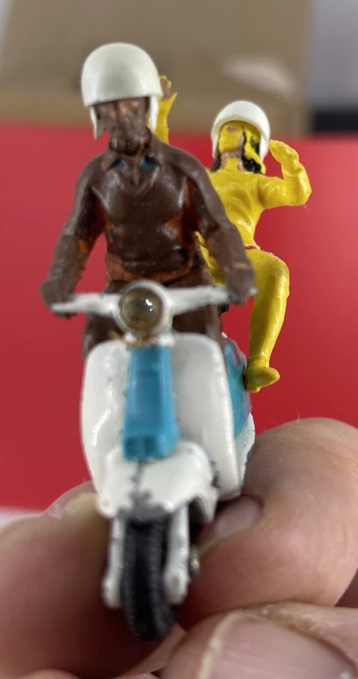 Vintage Britains 9685 Lambretta 125 Scooter Issued 1965 HTF With Riders Nice - Image 2 of 4