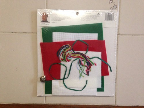 CHRISTMAS TRADITION CROSS STITCH KIT DOOR KNOB COVER NEW COMPLETE KIT - Picture 2 of 3