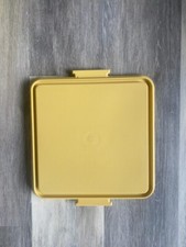 VTG Tupperware 1241-4 Harvest Gold Square Cake Taker Carrier Base