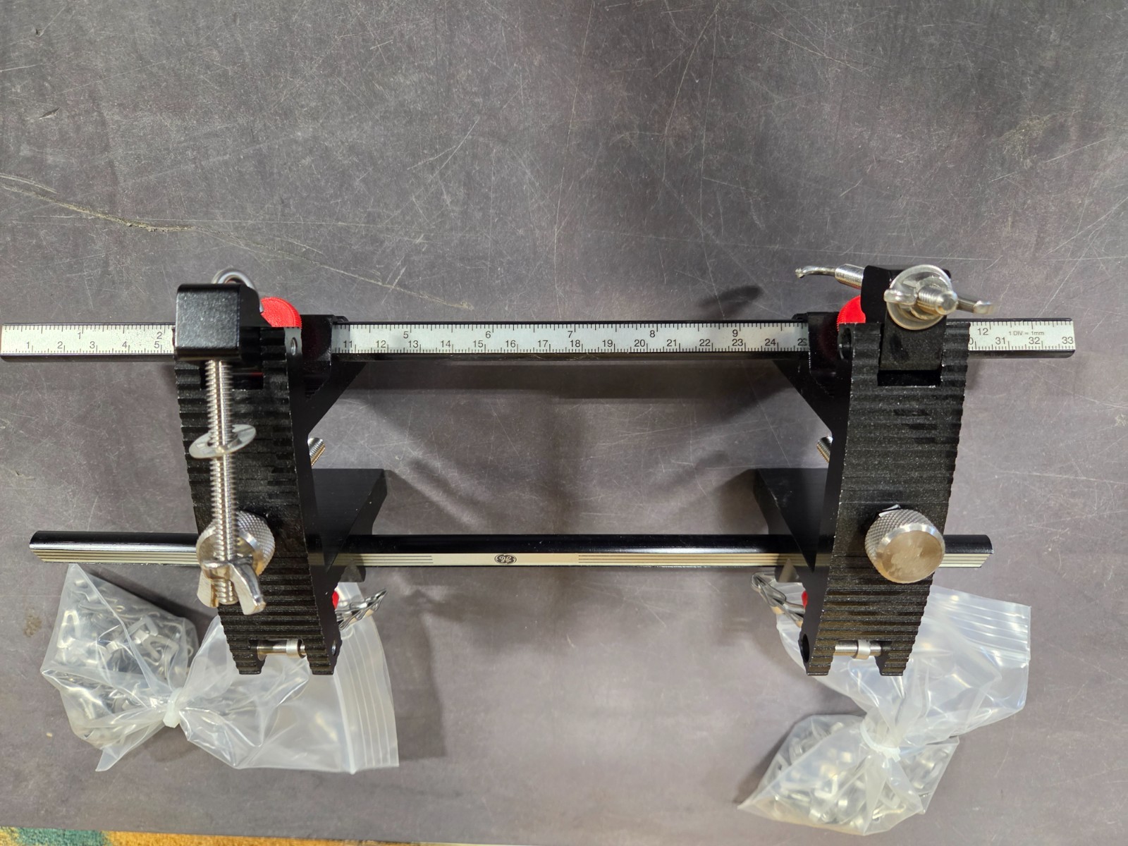 GE SENSING PANAMETRICS UC-F-R-12-0 Universal Clamping Fixture 2-12" Pipes - NEW