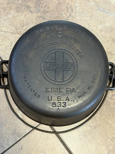 Griswold #8 Cast Iron Dutch Oven with Lid slant logo