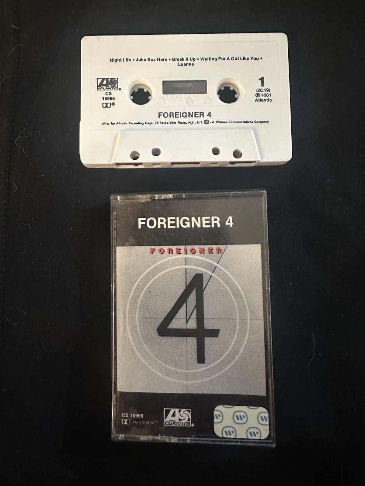 Foto 1 di 2