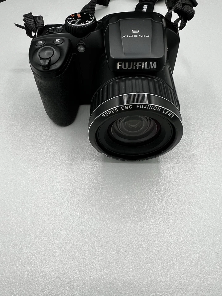 FUJI FILM FinePix S 18X Wide Zoom Digital Camera 16MP W/OEM Strap Tested Great - Image 2 of 4