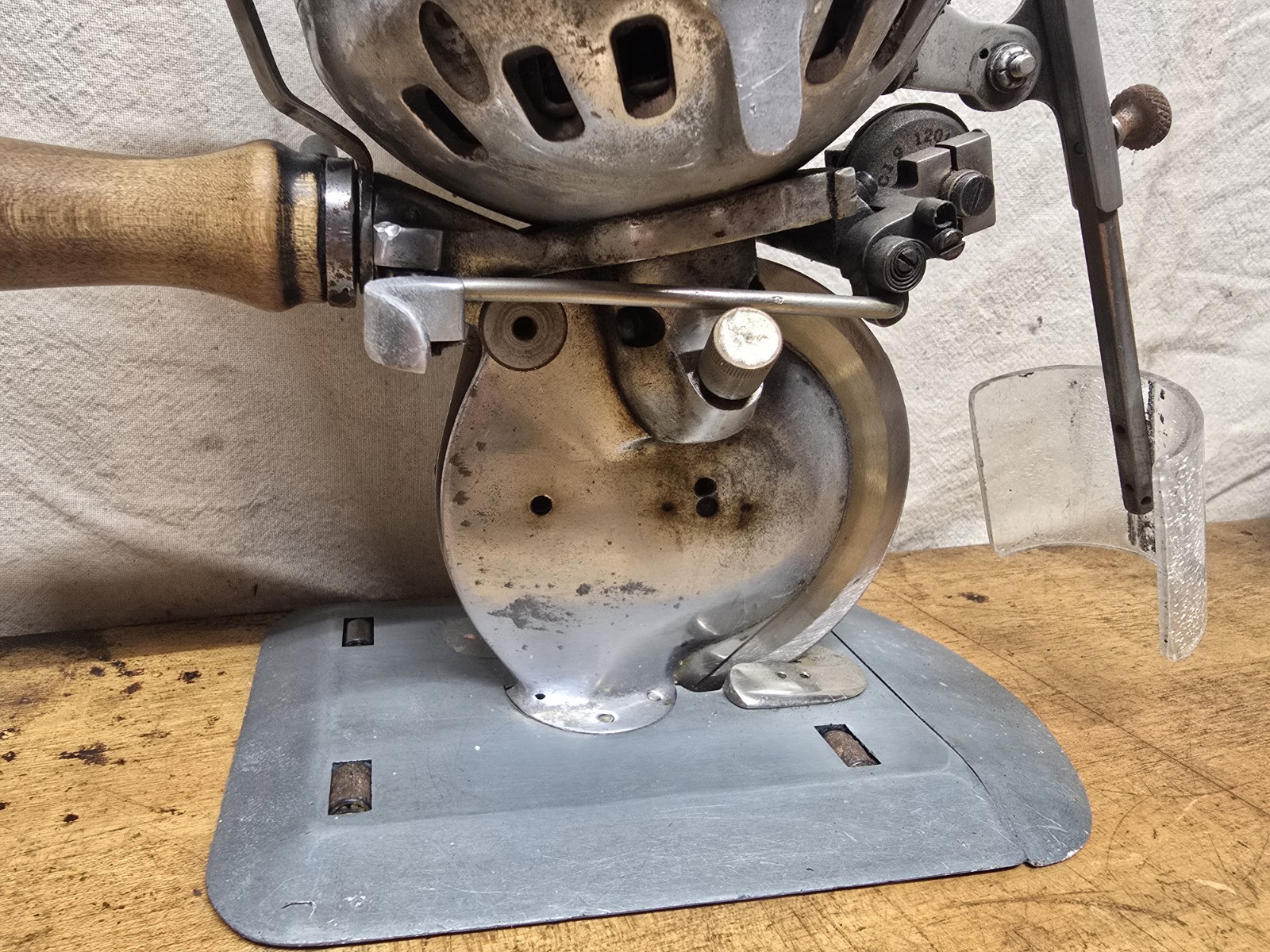 Eastman Lightning Class 354 Industrial Fabric Cutter 3 phase 