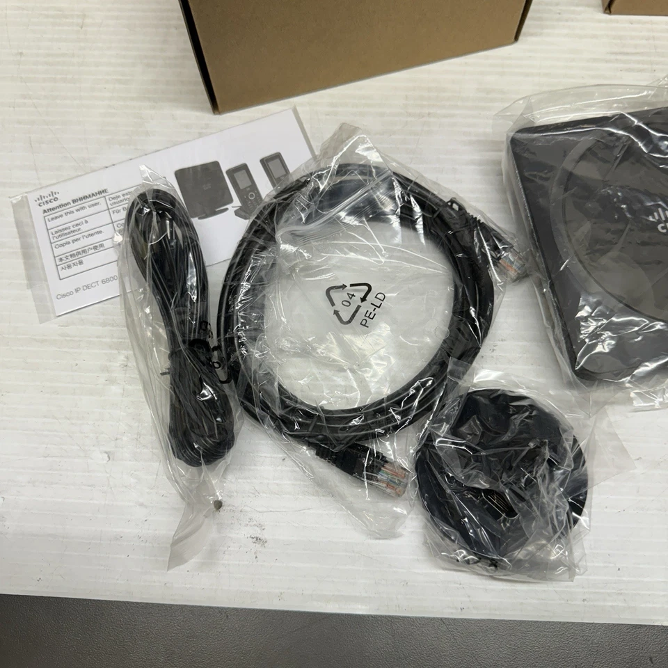 Cisco 74-121505-01 6825 IP Phone Cordless w/ 74-121553-01 DBS-210-3PC-NA-K9 - Image 4 of 4