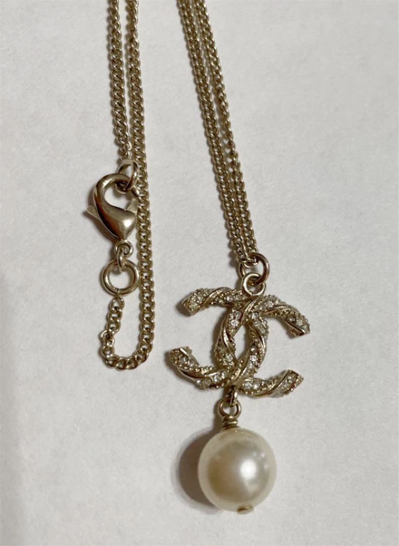 Used Chanel Necklace] Chanel Coco Mark Pearl Long Necklace