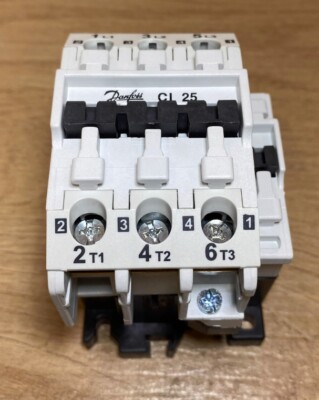 1PCS FIT FOR Contactor 037H405114 CI25 24V