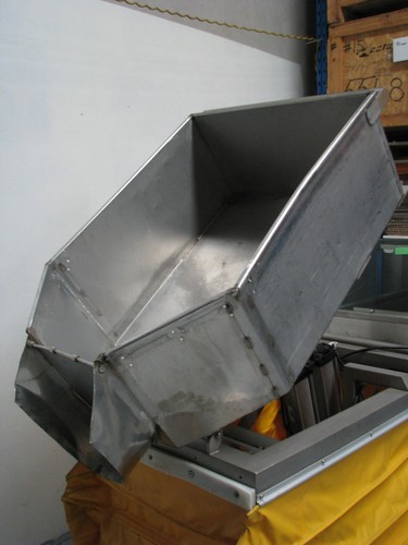 Pneumatic Scissor Lift With Stainless Tipping Bin - 500kg Capacity 1.1m Lift - Picture 4 of 7
