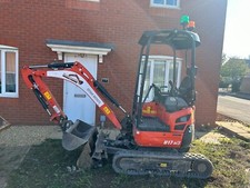 * 2022 Kubota U17-3 * Just 490 hours * Expanding tracks 1.7 ton Mini Digger