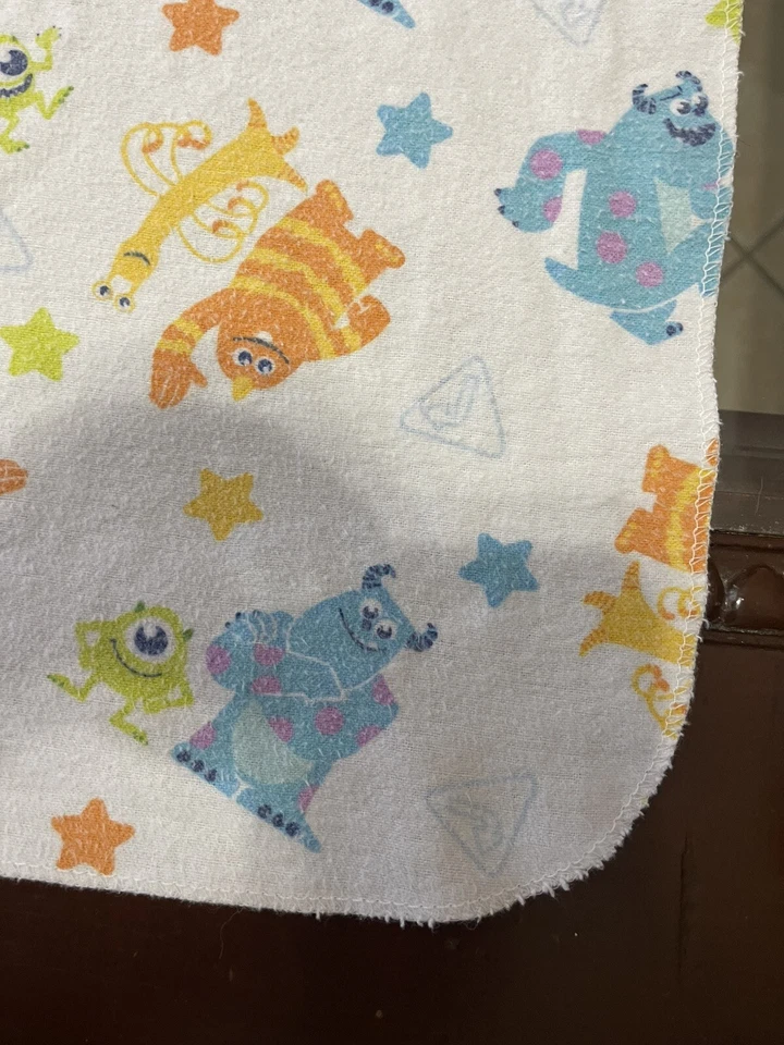 Disney Monsters Inc Manta Bebé Franela Recibiendo Lovey Foto 3 de 4