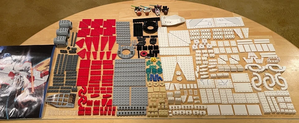 LEGO Star Wars 7931 T-6 Jedi Shuttle - Image 4 of 4