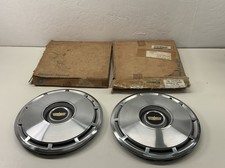 2 Nos Gm 1975 76 Chevrolet Impala 15 Hubcaps 348158 C6 2 Nos Gm 1975 76 Chevrolet Impala 15 Hubcaps 348158 C6