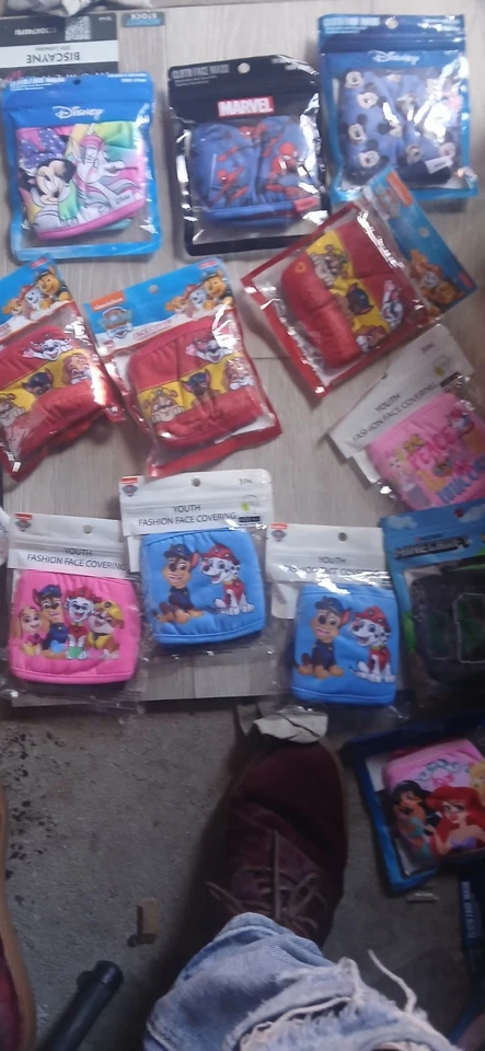 Disney Cloth Face Masks Kids Girls Minnie Mouse 3 Masks In Pack Age 4+ - Image 3 of 4