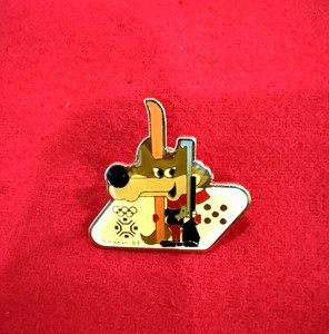 **VINTAGE** 1984 Sarajevo Winter Olympics Pin - Vucko Wolf Mascot ALPINE SKIING