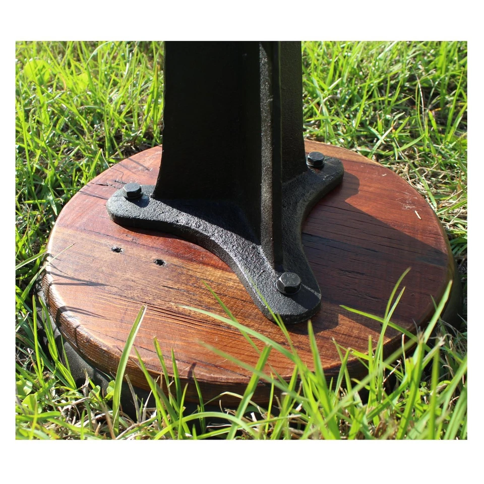 Taburete de bar estilo industrial de hierro fundido y madera Foto 3 de 4