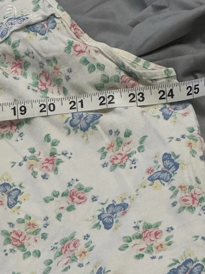 Camisón sin mangas íntimo Basic Editions para mujer talla 3X estampado floral mariposa Foto 3 de 4