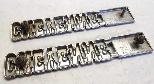 (2) CHEVROLET CHEYENNE 30 1971-1972 EMBLÈMES D'AILE camion GM 3994684 OEM - Photo 4/4