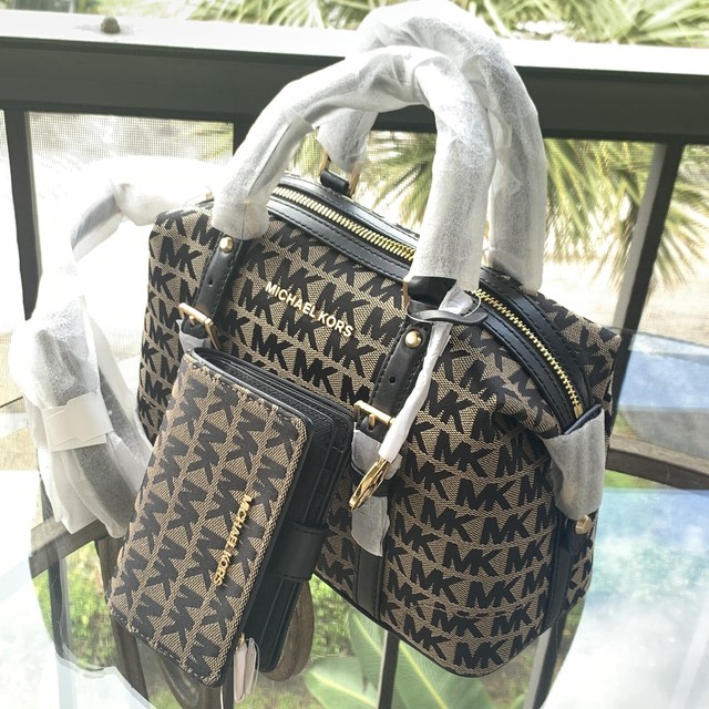 vince camuto tala crossbody