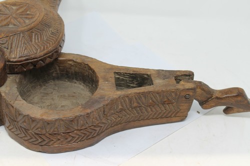 Antique Old Hand Carved 2 Compartment Wooden Kum Kum Tikka Powder Box NH6370 - Picture 9 of 12