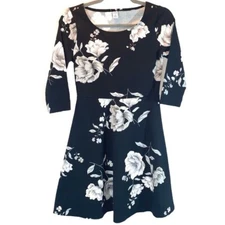 Old Navy sz XS black w grey & white floral 3/4 sleeve stretch fit & flare dress