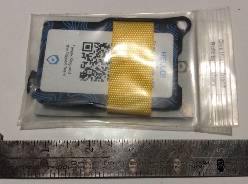 Trayvax Summit RFID Blocking Minimalist Type Metal Wallet w/ Yellow Band New - Picture 5 of 5