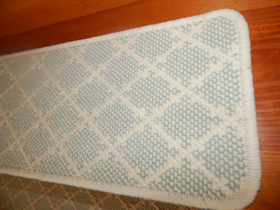 16 步 9 英寸 x 30 英寸 + 着陆 28 英寸 x 36 英寸楼梯踏板编织加盖车。 — 第 3/4 张图片