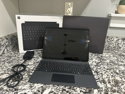 Microsoft Surface Pro 11th Edition Snapdragon X10-core 3.4GHz, 512 GB, Bundle 11