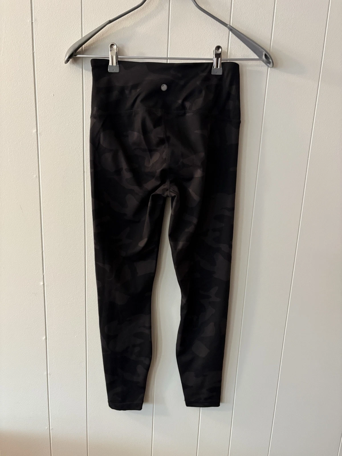 yogalicious lux camouflage euc leggings