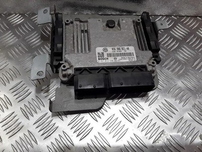 VW CADDY III Furgon 2KA, 2KH, 2CA, 2CH Motorsteuergerät ECU 33830004