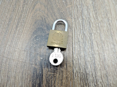 Ruger Embossed Brass Lock w/Key 0.75''x1.25''