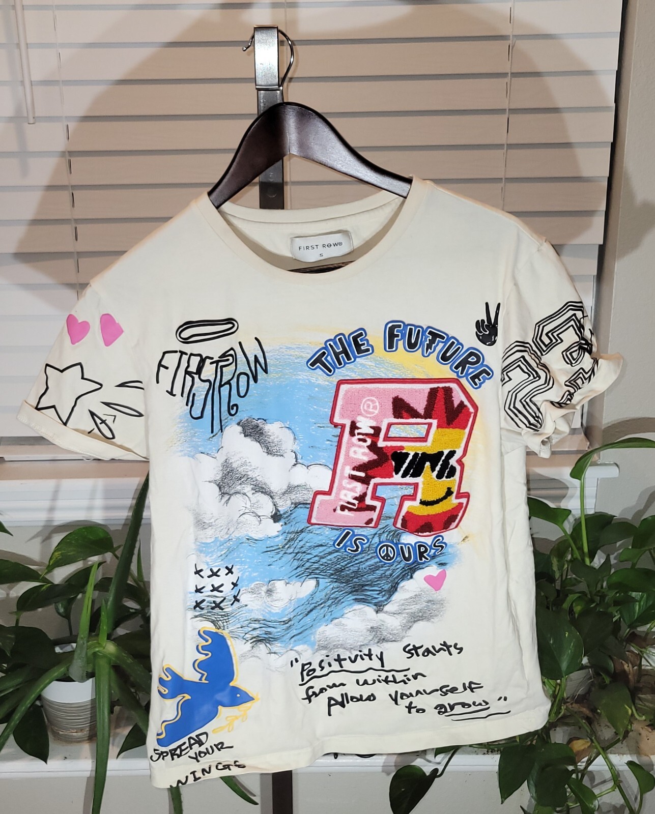 T shirt bianca prima fila il futuro è la nostra positività grafica uomo taglia S small