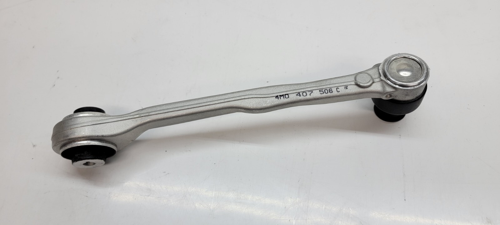 LAMBORGHINI URUS FRONT CONTROL ARM OEM 4M0407506C