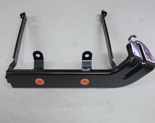 New OEM Lower Passenger Side Intercooler Bracket 23376721 2016-2024 Camaro CTS - Picture 4 of 6