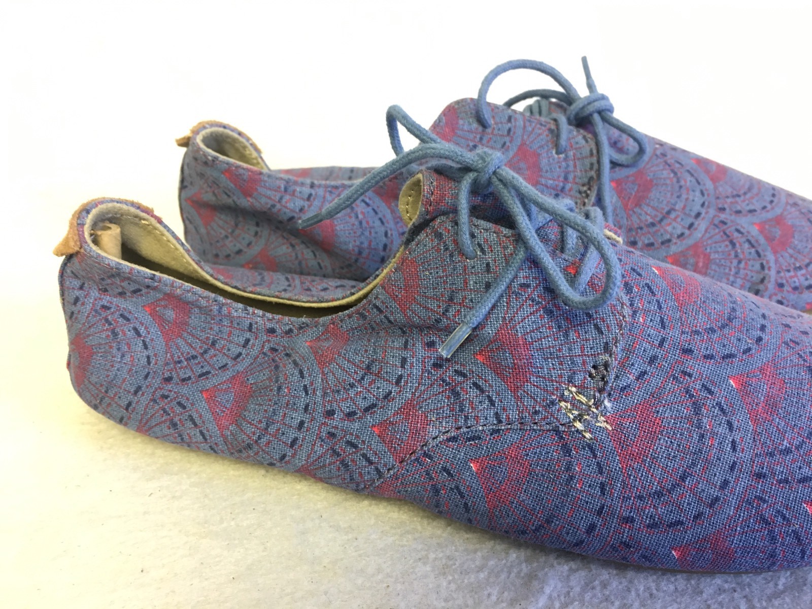 sanuk oxfords