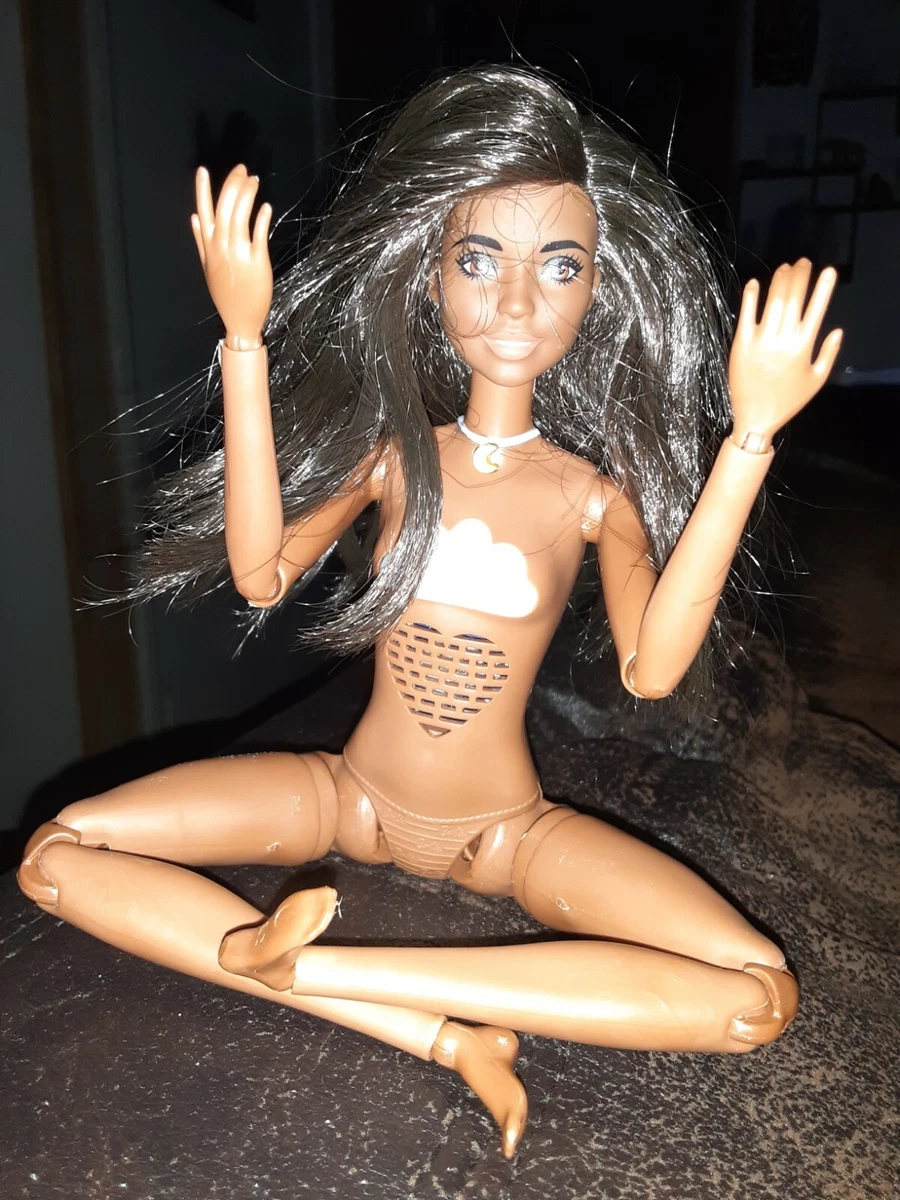 Muñeca barbie articulada de yoga sale