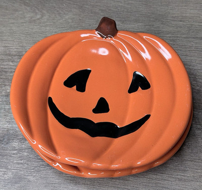 Pair Pottery Barn  Halloween  Ceramic Smiling Pumpkin Bowl w/Brown Stem EUC