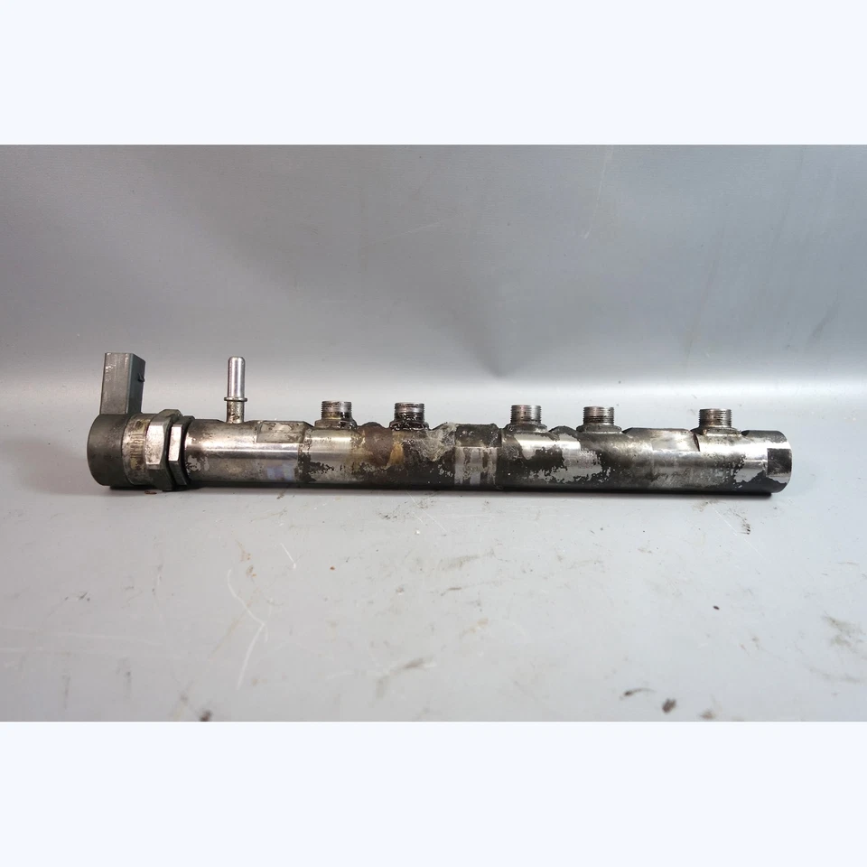 Trilho de pressão de combustível diesel 4 cilindros danificado 14-18 BMW F30 328d X3 28d N47 fabricante de equipamento original - Imagem 4 de 4