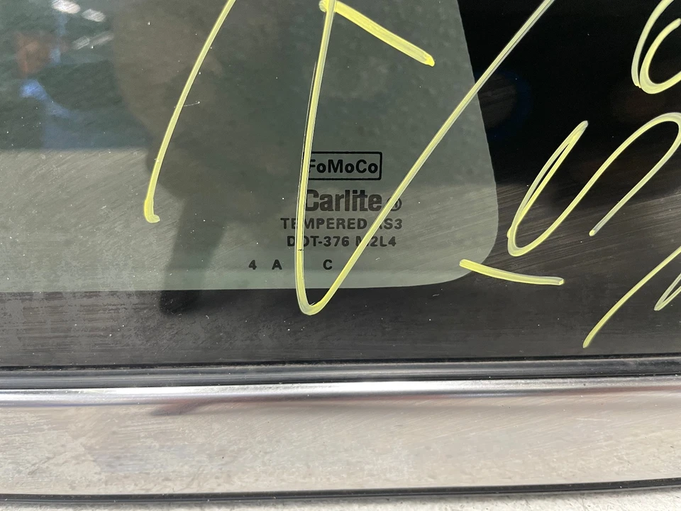 15 16 17 Lincoln Navigator Rear Left Driver Quarter Window Glass Panel 1585 OEM - Image 2 of 4